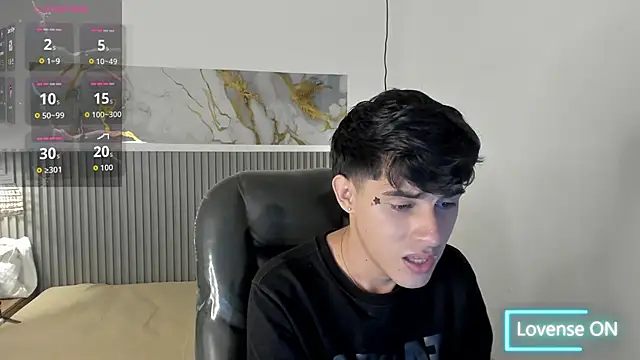 Dyla n18 online show from 04.15.26