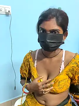 Snapshot of deshi_boybig chatting on 10.18.25 deshi boybig online show from 10.18.25