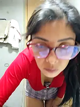 Vanessagirld online show from 12.13.24