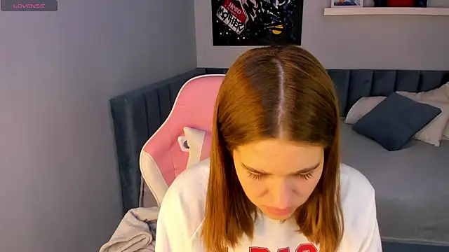 Jennifer Wadee online show from 03.09.26