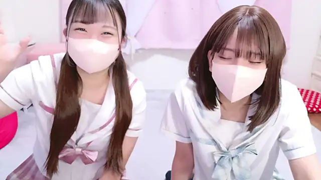 Snapshot of MAIKA_pyon chatting on 01.31.25 MAIKA pyon online show from 01.31.25