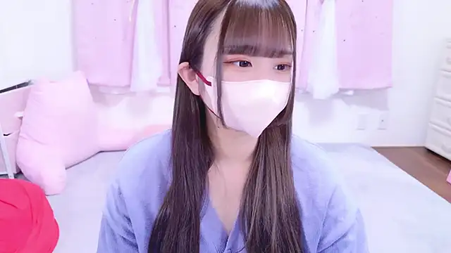 Snapshot of MAIKA_pyon chatting on 11.05.25 MAIKA pyon online show from 11.05.25