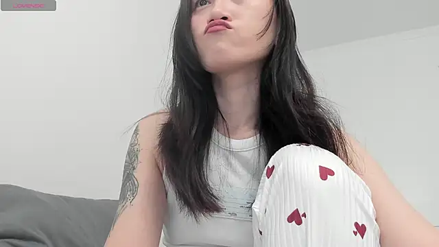 aenie online show from 03.13.25