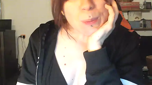 complicata mente online show from 12.28.24