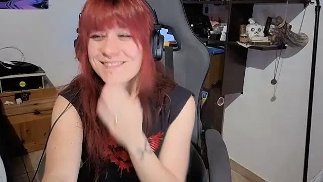 Snapshot of complicata_mente chatting on 11.03.25 complicata mente online show from 11.03.25