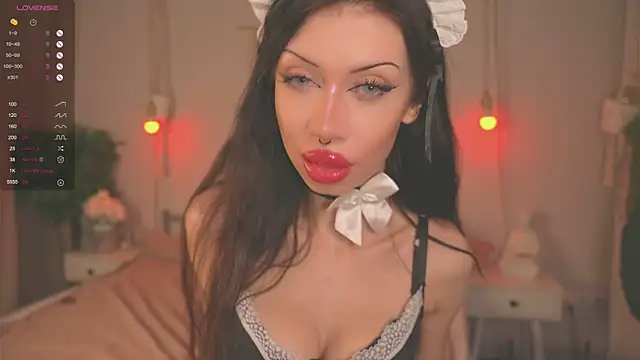 Snapshot of Devilsss_toy chatting on 09.24.25 Devilsss toy online show from 09.24.25