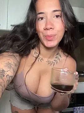 Snapshot of AndyFire69 chatting on 11.15.25 AndyFire69 online show from 11.15.25