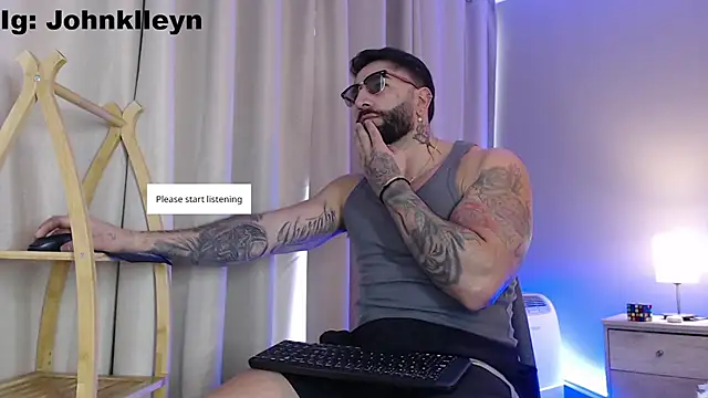 Snapshot of jonhklleyn chatting on 05.13.26 jonhklleyn online show from 05.13.26