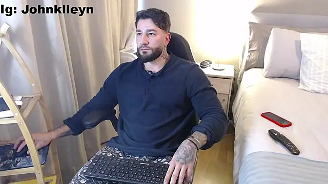 Snapshot of jonhklleyn chatting on 07.02.26 jonhklleyn online show from 07.02.26