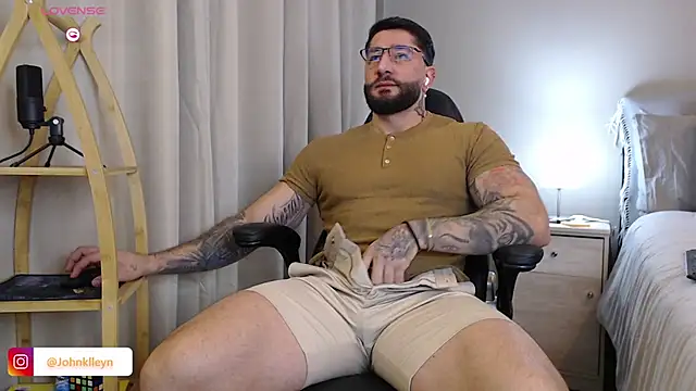 Snapshot of jonhklleyn chatting on 07.18.26 jonhklleyn online show from 07.18.26