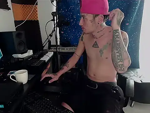 Snapshot of patrik_tattoo_ chatting on 12.09.24 patrik tattoo online show from 12.09.24