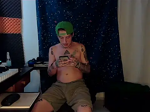 Snapshot of patrik_tattoo_ chatting on 02.07.25 patrik tattoo online show from 02.07.25