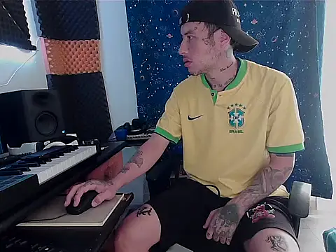 Snapshot of patrik_tattoo_ chatting on 02.09.25 patrik tattoo online show from 02.09.25