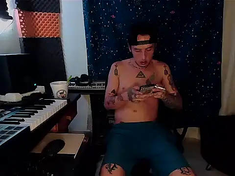 Snapshot of patrik_tattoo_ chatting on 02.16.25 patrik tattoo online show from 02.16.25