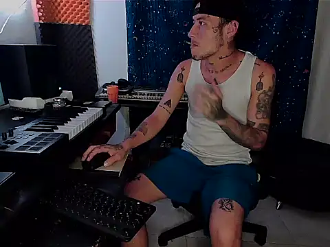 Snapshot of patrik_tattoo_ chatting on 02.18.25 patrik tattoo online show from 02.18.25