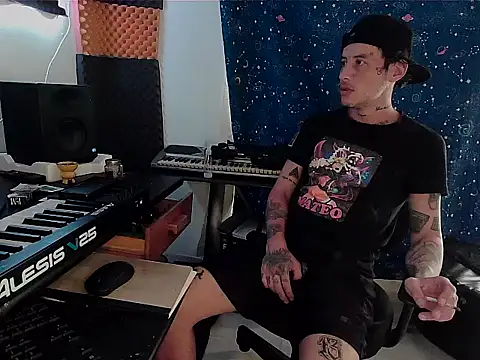 Snapshot of patrik_tattoo_ chatting on 03.14.25 patrik tattoo online show from 03.14.25