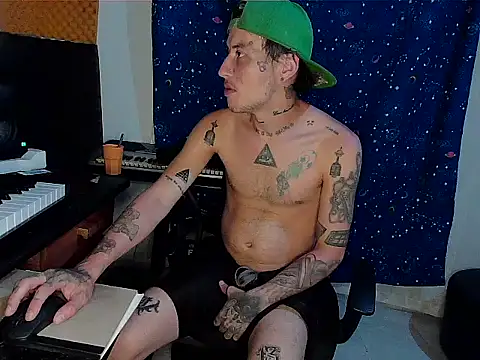 Snapshot of patrik_tattoo_ chatting on 03.21.25 patrik tattoo online show from 03.21.25