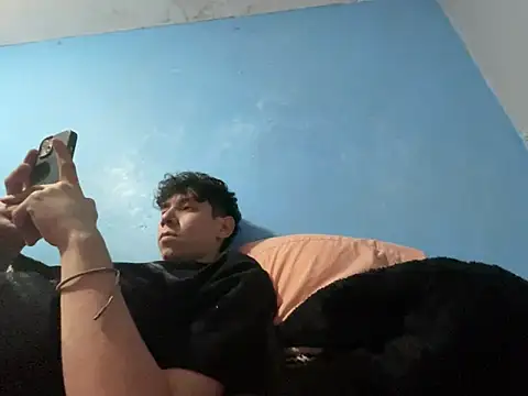 Omaaaaaaa00001 online show from 02.12.25