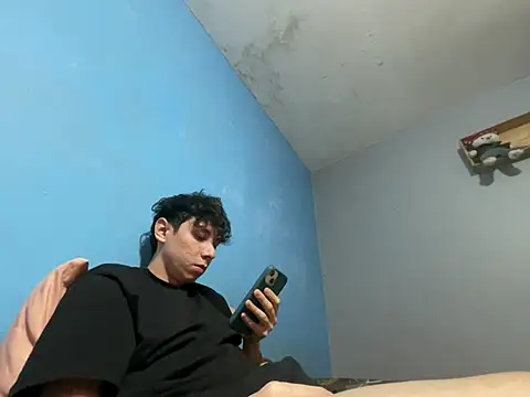 Omaaaaaaa00001 online show from 02.28.25