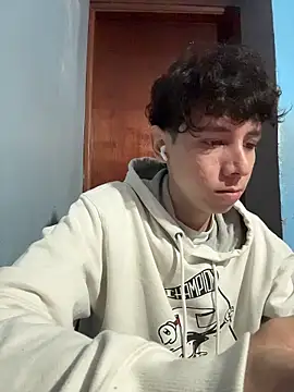 Omaaaaaaa00001 online show from 11.28.25