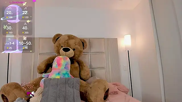 saraamiller  online show from 03.08.25