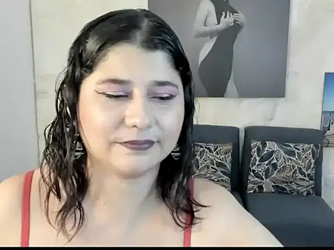 Snapshot of alinabozz1 chatting on 06.02.26 alinabozz1 online show from 06.02.26