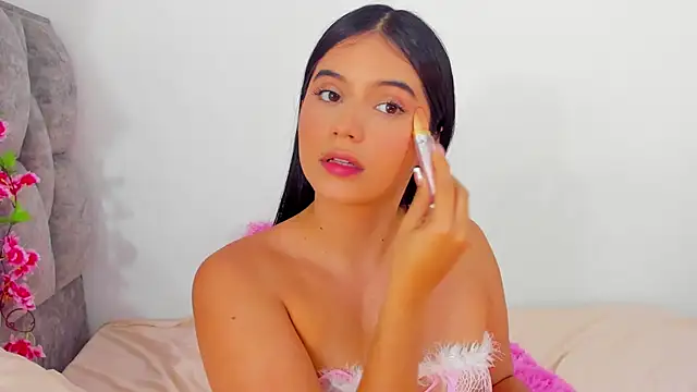 Snapshot of adhara__evanss chatting on 12.13.24 adhara  evanss online show from 12.13.24