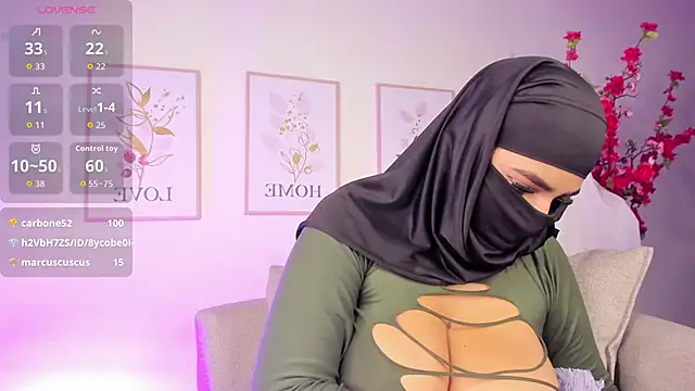 Snapshot of zulema_parvin chatting on 10.14.25 zulema parvin online show from 10.14.25