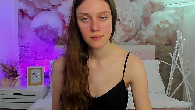 Snapshot of JaneBrowni chatting on 03.09.25 JaneBrowni online show from 03.09.25