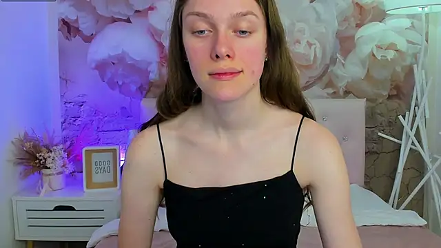 Snapshot of JaneBrowni chatting on 03.19.25 JaneBrowni online show from 03.19.25