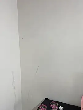 Snapshot of emilie_xx_ chatting on 10.02.25 emilie xx online show from 10.02.25