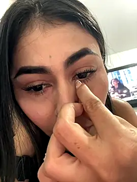 Snapshot of emilie_xx_ chatting on 10.04.25 emilie xx online show from 10.04.25