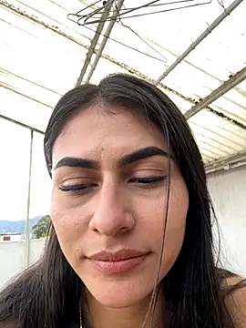 Snapshot of emilie_xx_ chatting on 10.10.25 emilie xx online show from 10.10.25