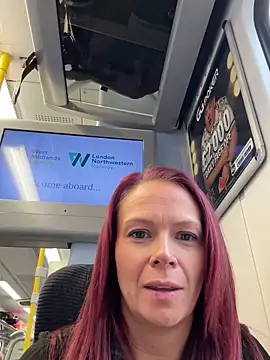 Snapshot of MelodyRoseUk chatting on 10.23.25 MelodyRoseUk online show from 10.23.25