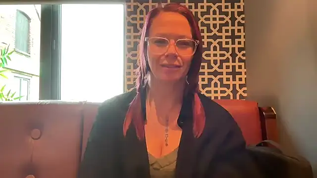 Snapshot of MelodyRoseUk chatting on 11.11.25 MelodyRoseUk online show from 11.11.25