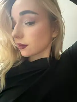 Eva Millss online show from 12.22.24
