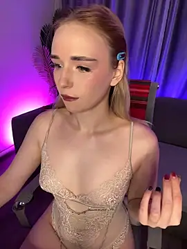 Eva Millss online show from 01.04.25