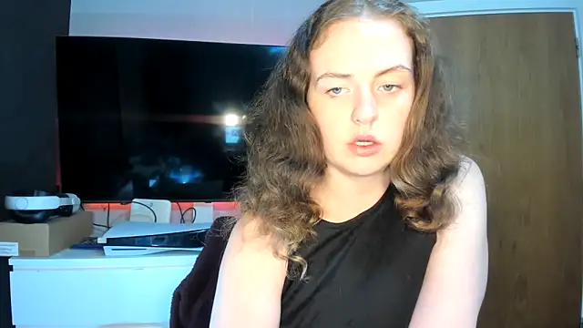 ENGLISHEMILY 69 online show from 12.10.24