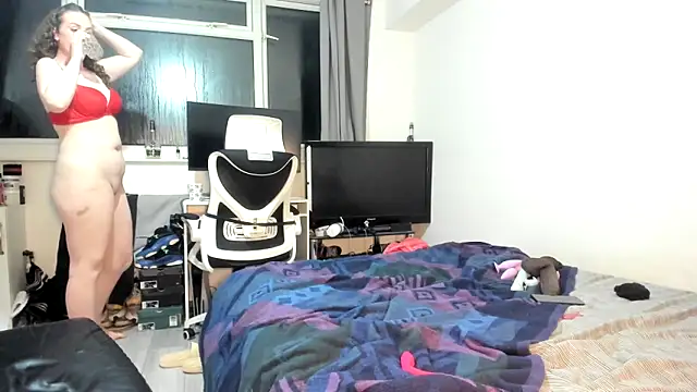 ENGLISHEMILY 69 online show from 01.07.25