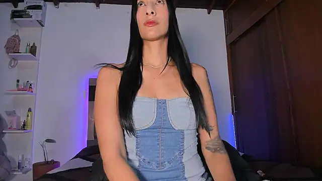 Snapshot of Carol_M8 chatting on 10.06.25 Carol M8 online show from 10.06.25