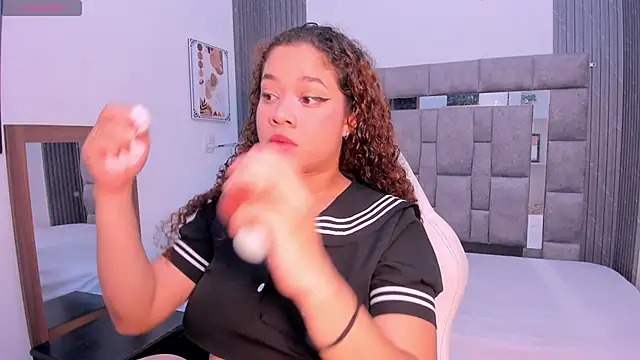 zulyjones online show from 10.18.25