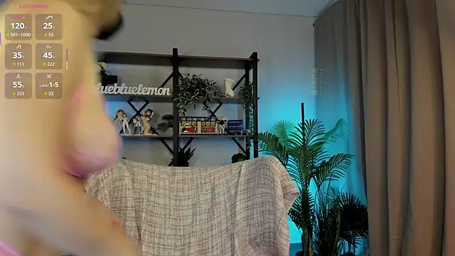 careful i bite nya online show from 09.29.25