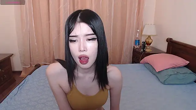 Snapshot of Velvetsky_1 chatting on 12.19.24 Velvetsky 1 online show from 12.19.24