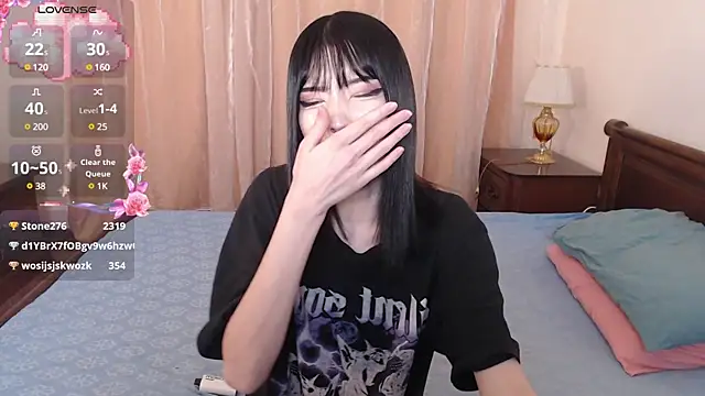 Snapshot of Velvetsky_1 chatting on 12.23.24 Velvetsky 1 online show from 12.23.24