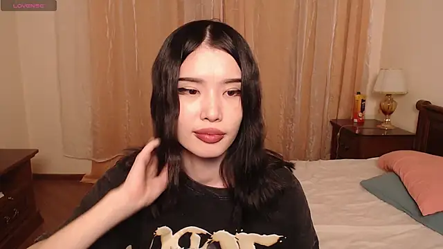 Snapshot of Velvetsky_1 chatting on 12.29.24 Velvetsky 1 online show from 12.29.24