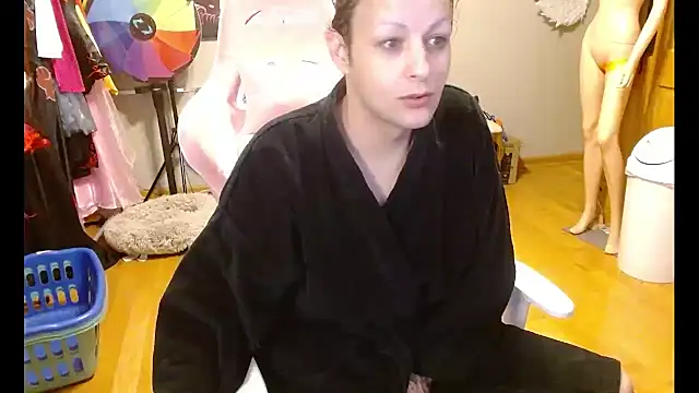 Snapshot of jessy0504 chatting on 02.18.25 jessy0504 online show from 02.18.25