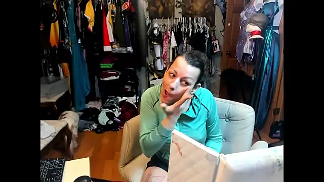 Snapshot of jessy0504 chatting on 09.17.25 jessy0504 online show from 09.17.25