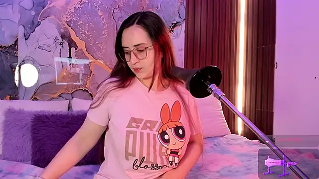 Snapshot of centaurigirl chatting on 11.02.25 centaurigirl online show from 11.02.25