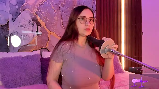 Snapshot of centaurigirl chatting on 11.06.25 centaurigirl online show from 11.06.25