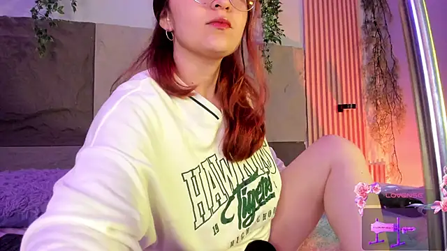 centaurigirl online show from 04.19.26